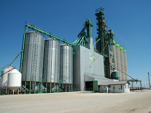 Cargill grain elevator at Oakner