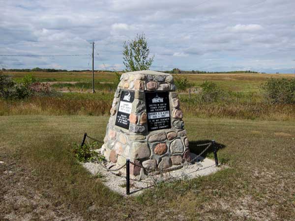 Oakner School commemorative monument