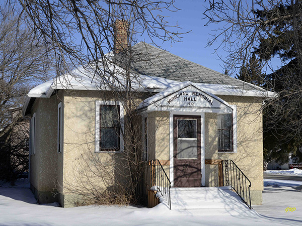 Oak River Hall (1932)