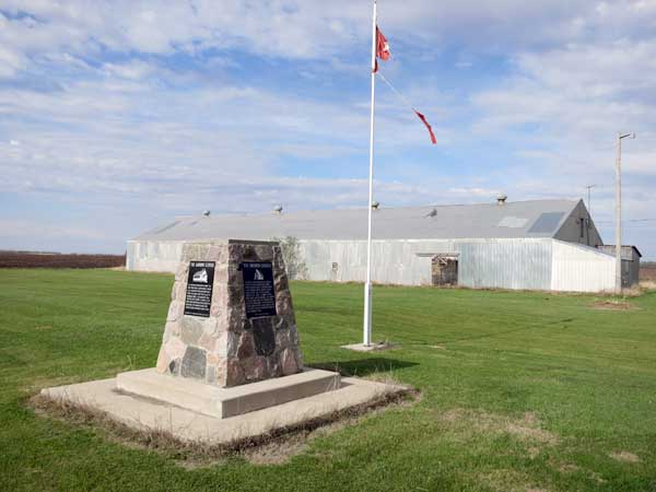 Oberon memorial monument and rink