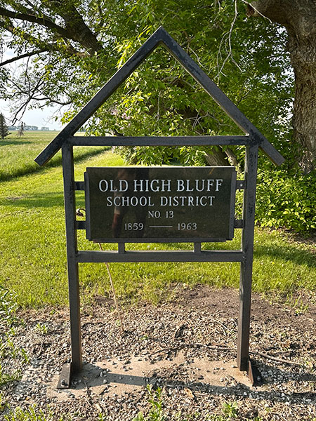 Old High Bluff School commemorative sign