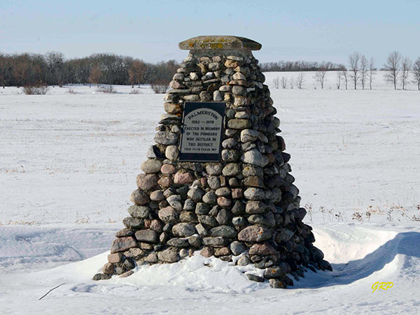 Palmerston pioneers monument