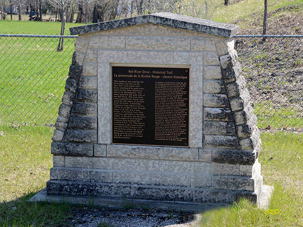 Pembina Trail commemorative monument