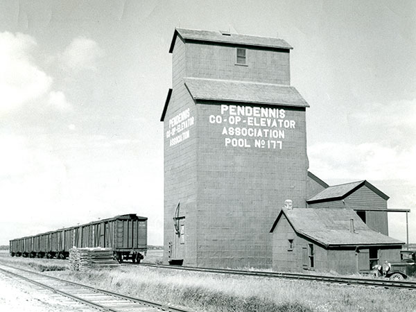 Manitoba Pool grain elevator at Pendennis