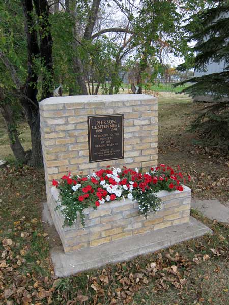 Pierson centennial monument