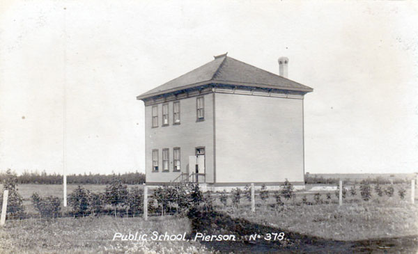 Postcard view of the Pierson School building