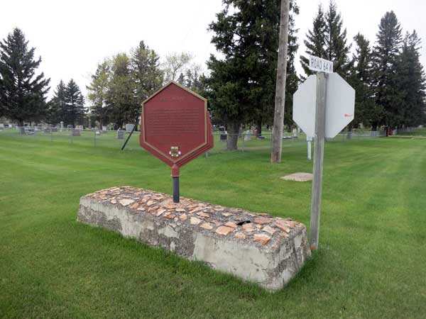 Pilot Mound commemorative plaque