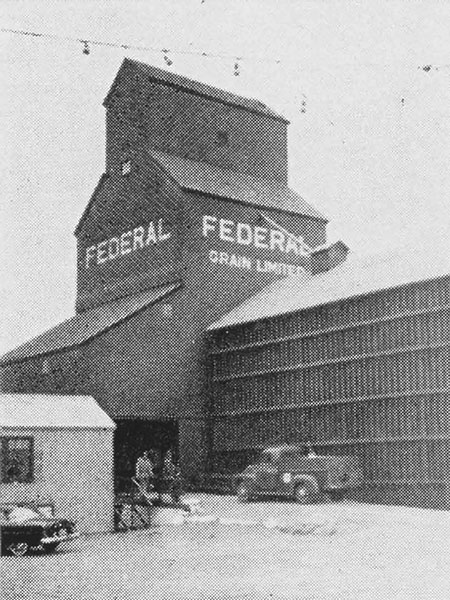 Manitoba Pool grain elevators at Pilot Mound