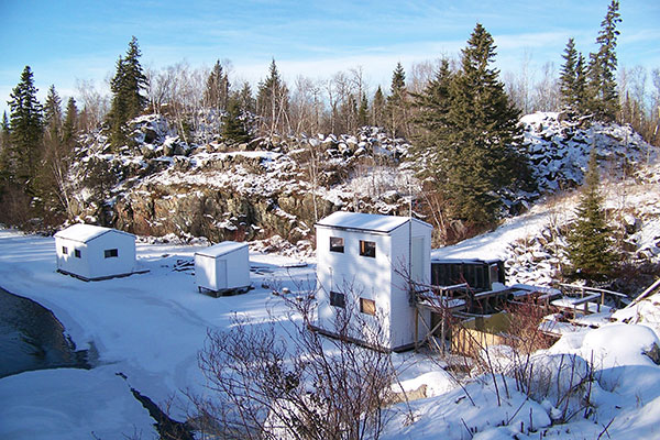 Control dam structure on the Pinawa Channel