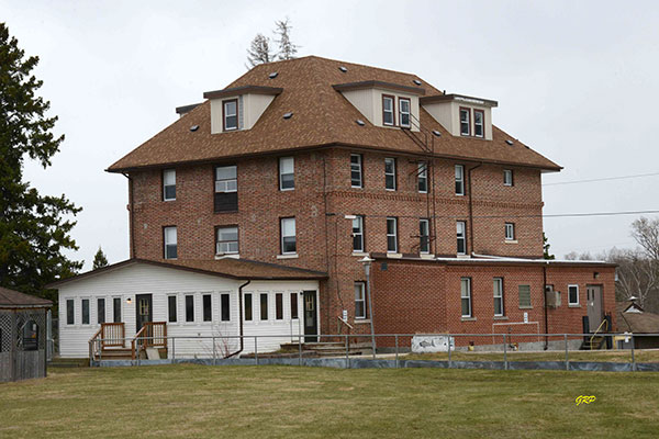Pointe du Bois Staff House