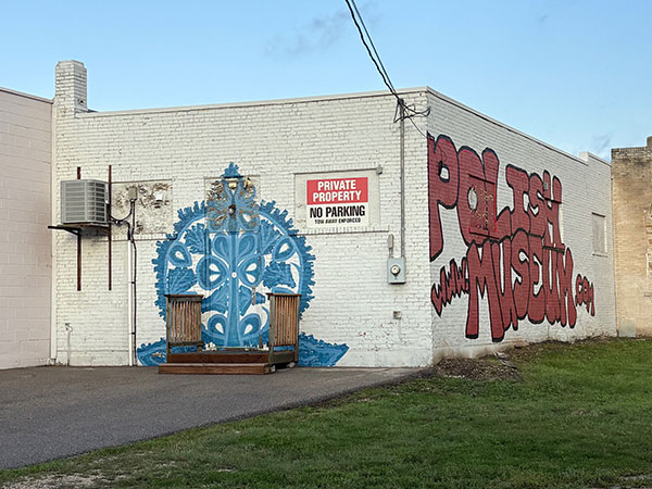 Rear of the Ogniwo Polish Museum
