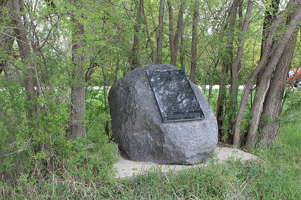 Poplar Hill School commemorative monument