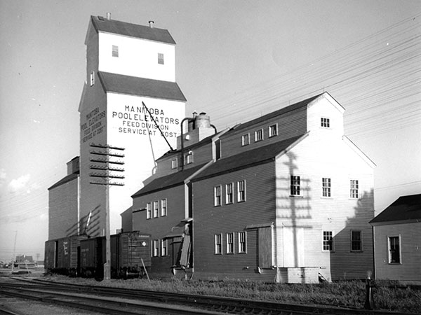 Former Manitoba Pool grain elevator B at Portage la Prairie