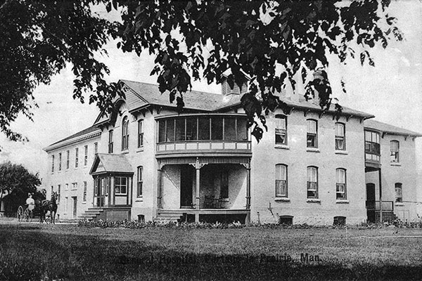Postcard view of the Portage General Hospital