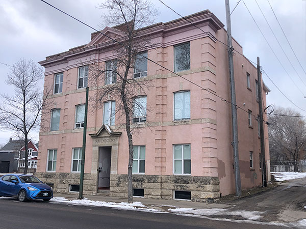 Ravenscourt Apartments