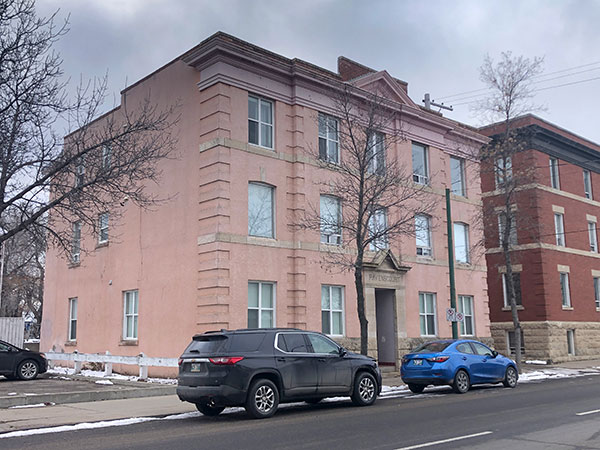 Ravenscourt Apartments