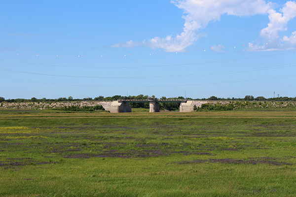 Inlet Control Structure on the Red River