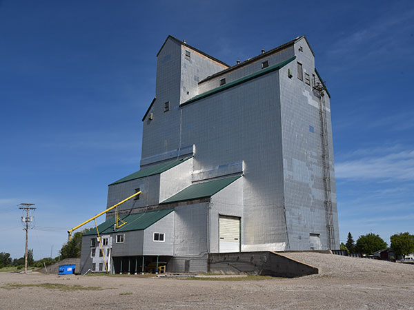 Former Manitoba Pool grain elevator at Reston