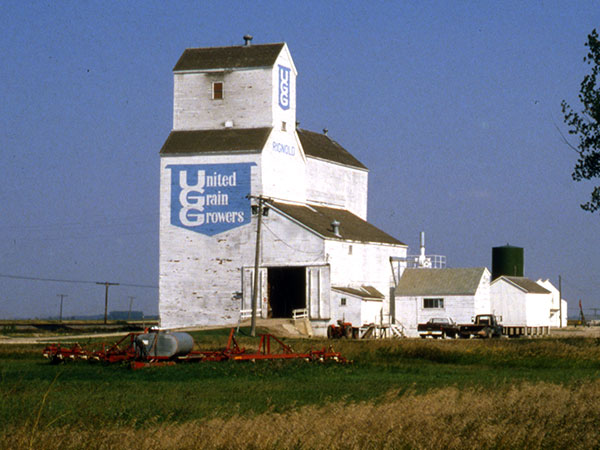 United Grain Growers Grain Elevator at Rignold