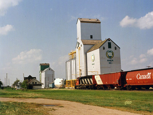 Grain elevators at Roblin (left to right): Cargill B and Pool A