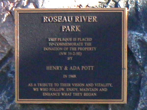 Plaque on the Roseau River Park Commemorative Monument