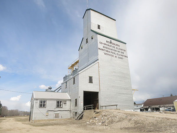 Former Manitoba Pool grain elevator at Rossburn
