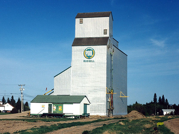Manitoba Pool grain elevator at Russell