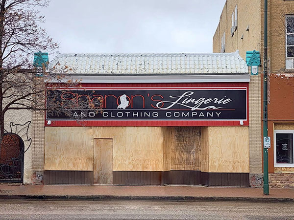 Former Safeway store at Dauphin
