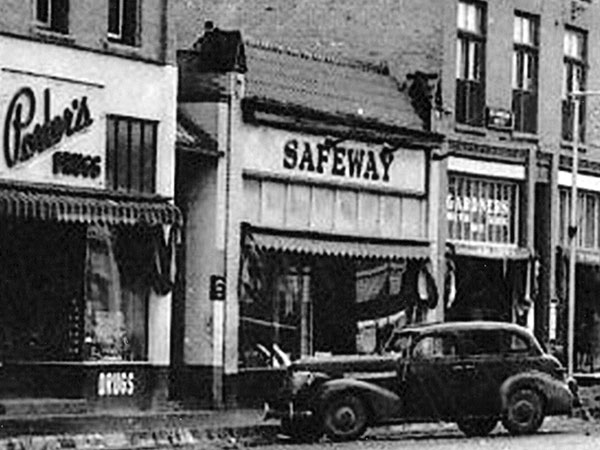 Safeway store at Dauphin