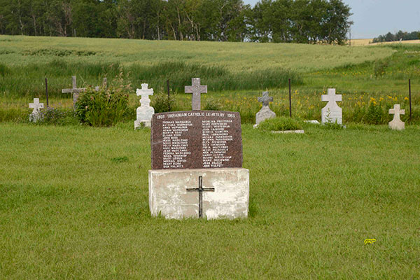 Burial monument in the Sandy Lake South Pioneer Cemetery
