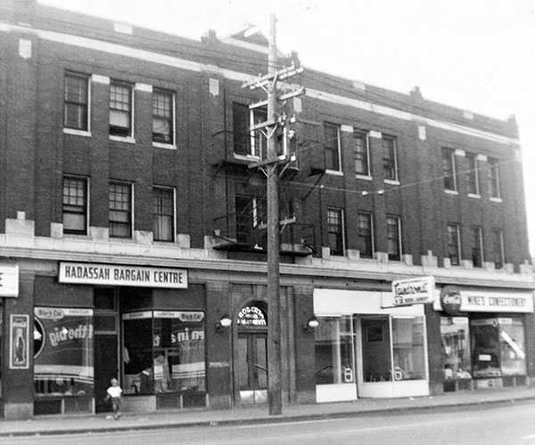 Historic Sites of Manitoba Sargent Building / Roberta Apartments (668