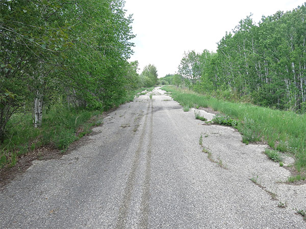 Abandoned section of Provincial Trunk Highway 10