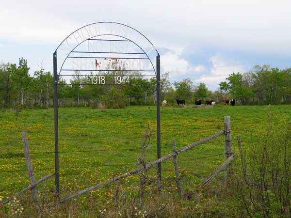 Sharpewood School commemorative monument