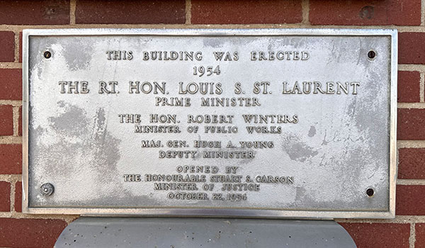 Commemorative plaque at the Dominion Post Office Building at Shoal Lake