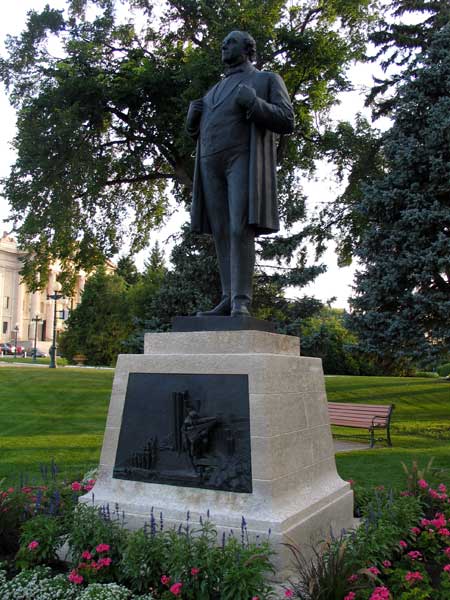 Jon Sigurdsson Statue