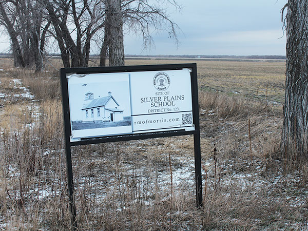 Silver Plains School commemorative sign