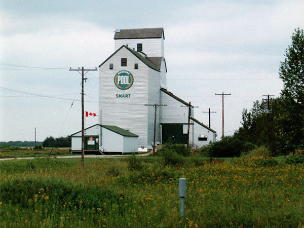 The Manitoba Pool grain elevator at Smart Siding