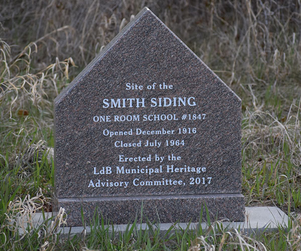 Smith Siding School commemorative monument
