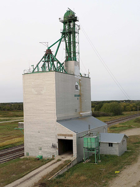 Aerial view of the former Manitoba Pool grain elevator at Solsgirth