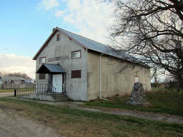 Solsgirth Community Hall and commemorative monument