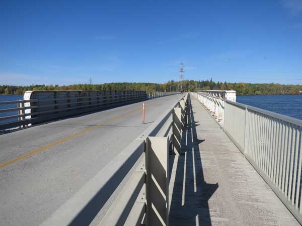 Steel beam bridge over the Winnipeg River at Lac du Bonnet