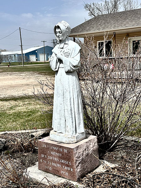 A commemorative monument for the centenary of the arrival of Grey Nuns in 1850