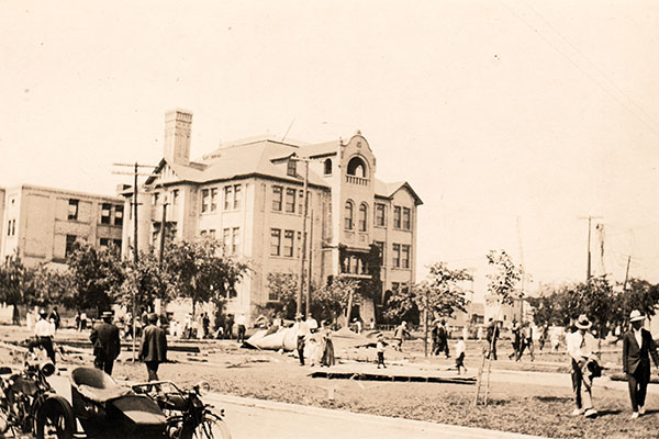 Postcard view of Strathcona School