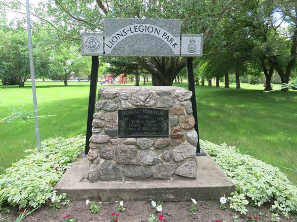 Swan Lake War Memorial