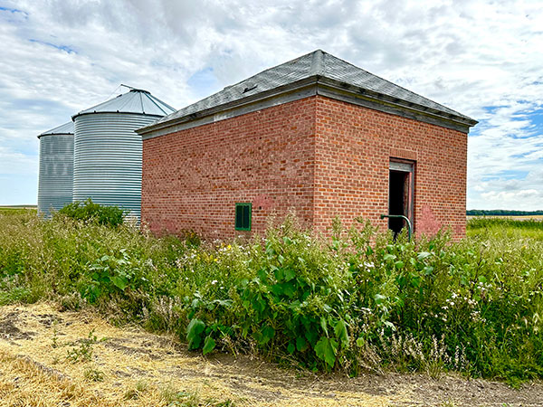 Telephone Repeater Station