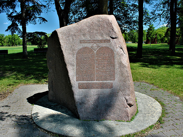 Ten Commandments commemorative monument