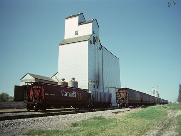Manitoba Pool grain elevator B at Teulon