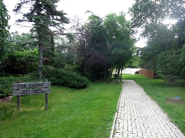 Approach to The Passage site