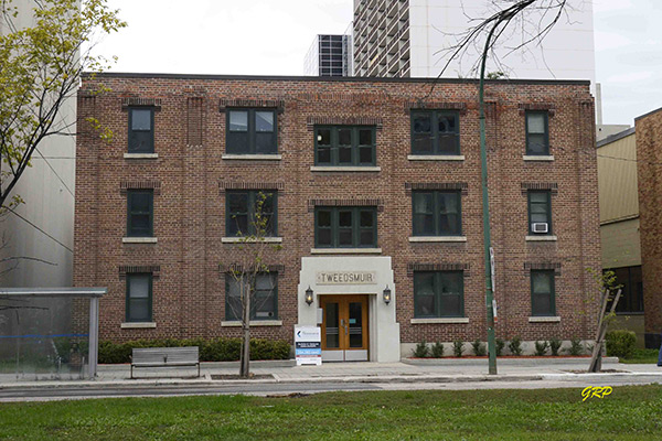 Tweedsmuir Apartments