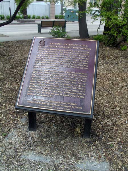 Fort Garry - Fort Edmonton Trail commemorative plaque